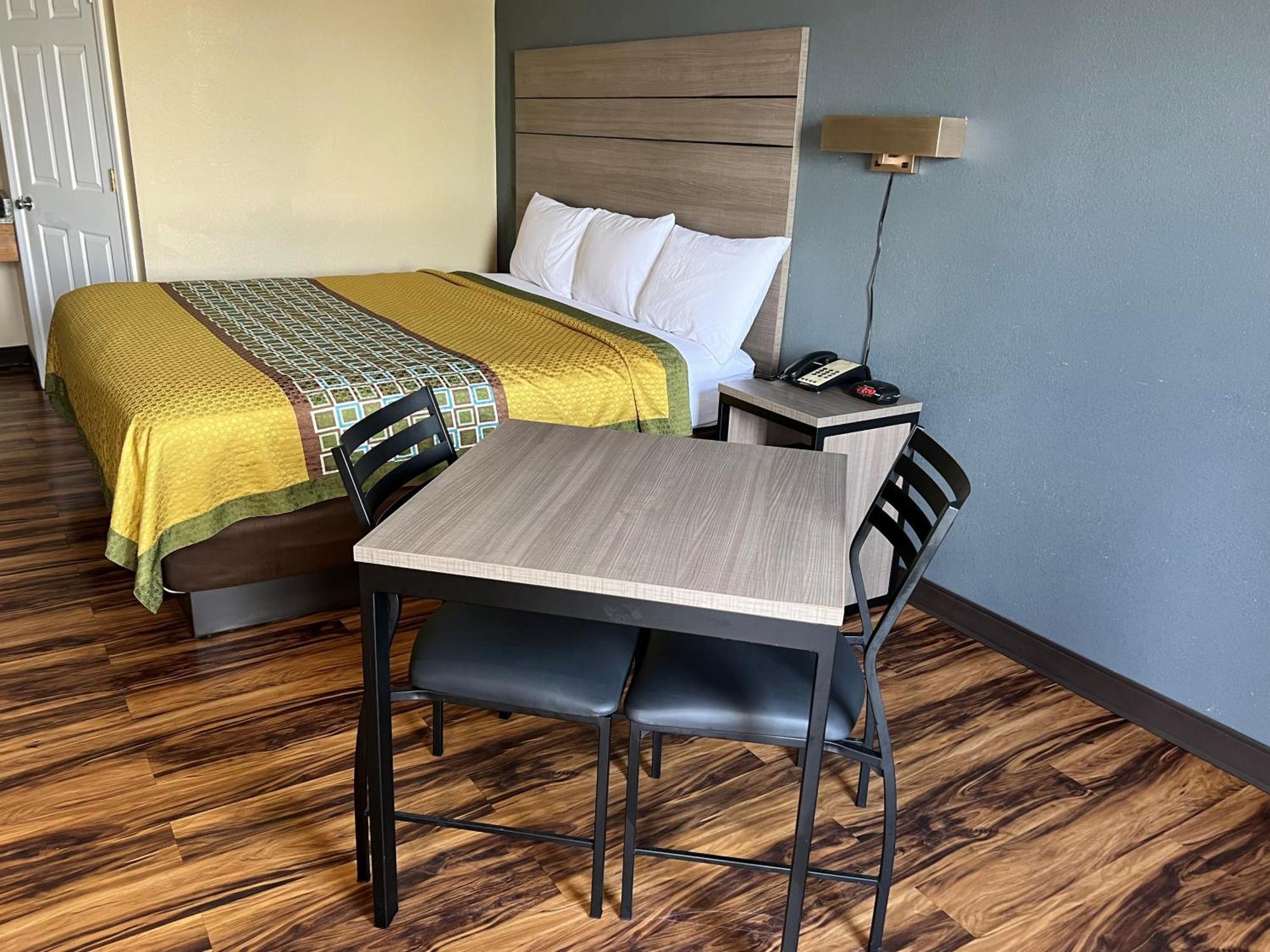 Knights Motel